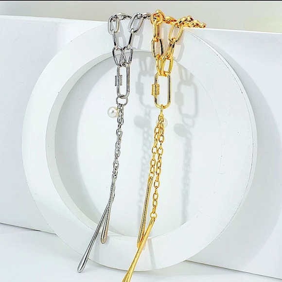 Gold Chunky Chain Link Pearl Pendant Statement Necklace - Picture 3 of 7